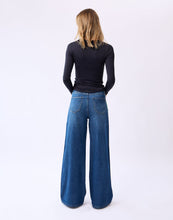 Load image into Gallery viewer, Yoga Jeans - Lily Wide Leg Jean Spruce Stripe