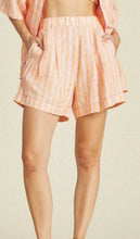 Load image into Gallery viewer, Birds of Paradis -  Everett Short Creamsicle Stripe

