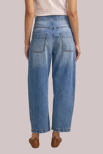 Load image into Gallery viewer, Velvet - Esmeralda Jean