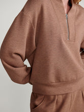 Load image into Gallery viewer, Varley - Davidson Sweat - Golden Bronze
