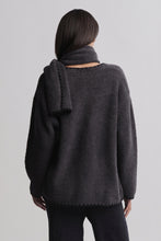 Load image into Gallery viewer, Barefoot Dreams - Blanket Stitch Cardigan
