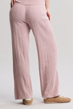 Load image into Gallery viewer, Barefoot Dreams - Ultra Lite Cable Knit Ankle Pant
