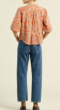 Load image into Gallery viewer, Trovata - Loren Blouse Vermilion Vine
