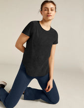 Load image into Gallery viewer, Beyond Yoga - Down Low Tee Darkest Night
