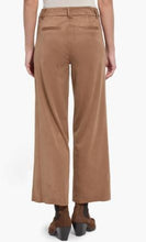 Load image into Gallery viewer, Lysse - Vionette Suede Trouser
