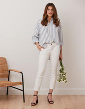 Load image into Gallery viewer, Yoga Jeans &quot;Malia Relaxed&quot; in White
