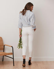 Load image into Gallery viewer, Yoga Jeans &quot;Malia Relaxed&quot; in White

