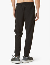Load image into Gallery viewer, Beyond Yoga Freefit Easy Jogger-Darkest Night

